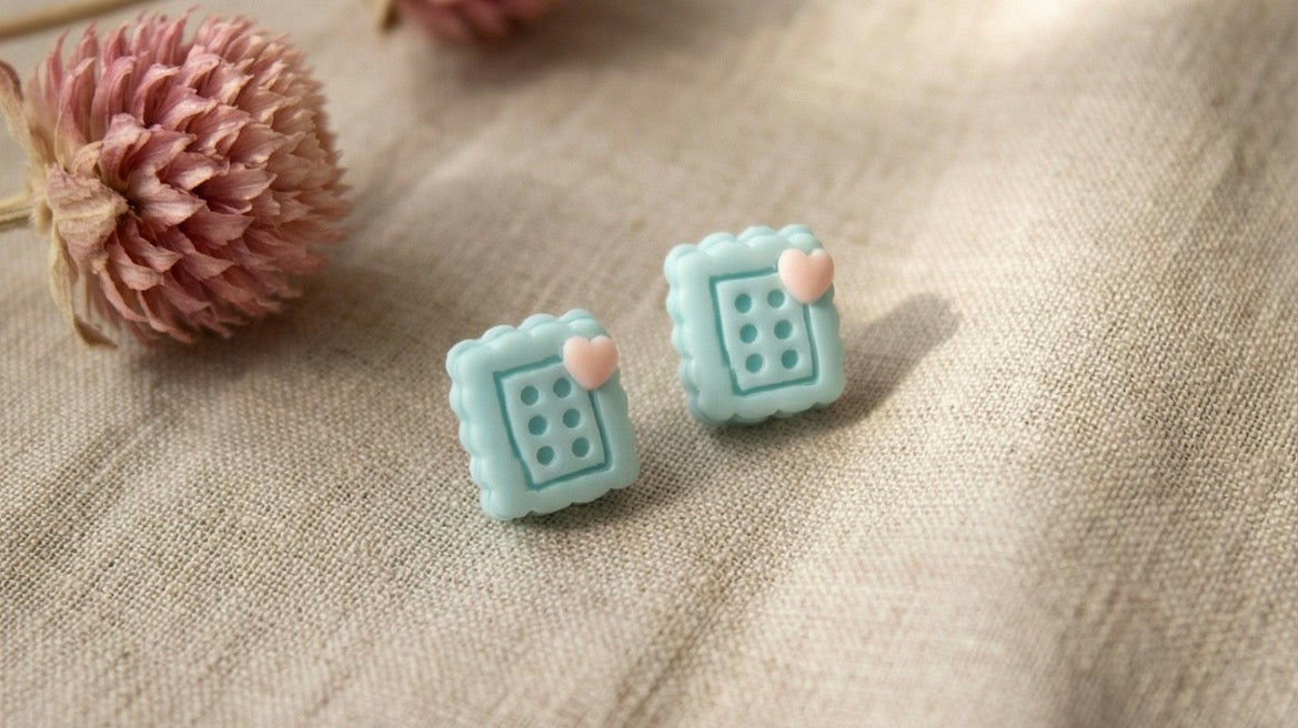 Dice Mini Earrings (Studs)